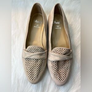 Almafi by Rangoni Tan Suede Losfer- Women Size 8